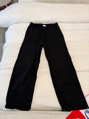 Aritzia Black Wide Leg Sweatpants